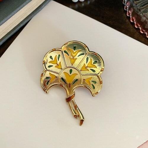New wholesale medieval palace Classic Oil enamel blooming flowers antique Brooch exquisite womens Pin Brooch