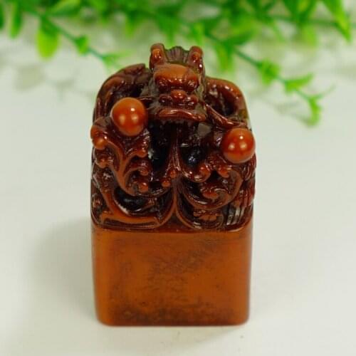 Natural Shoushan stone, Tian Huang material, dragon town evil kiss, calligraphy, calligraphy and painting, seal cutting seal