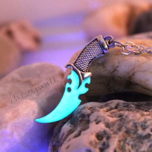 Luminous Necklace dagger，stiletto Necklace Turkey Scimitar Pendants Necklaces GLOW in the DARK amulet Sweater Chain