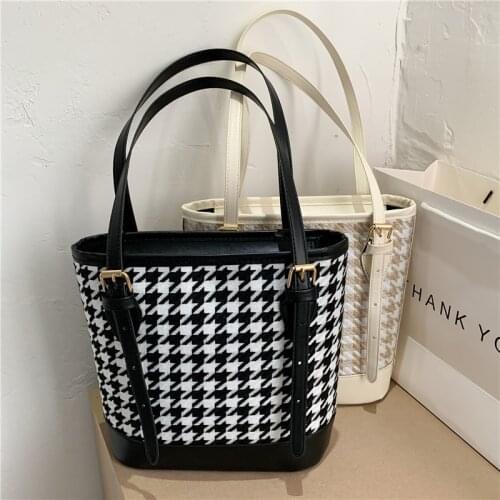 Large Capacity Leisure Bucket Crossbody Bags Fashionable Womens Satchels Fall Wnter Portable Shoulder Handbags Luxury Designer