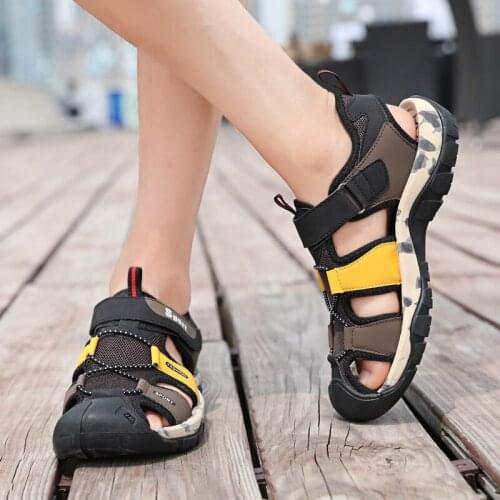 Rubber Sandals Men Flat Sandals Male Sandal Shoes Mens Hollow Breathable Beach Roman Slip On Walking Genuine Leather Summer