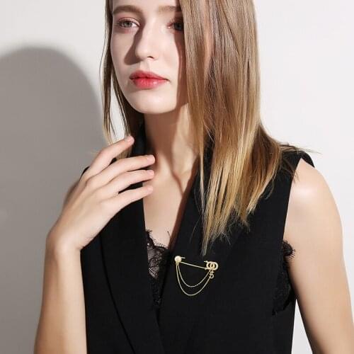 DARA Deer Trendy Look Fashion Women Brooch For Wedding Party For Hip Hop Clothes Trendy 2021