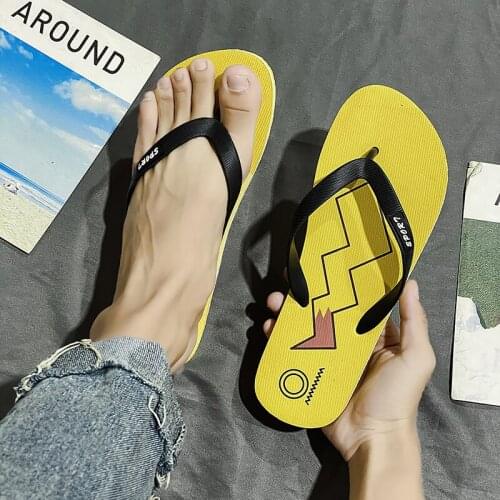 Summer New Yellow Lovers Flip Flops Cute Printed Mens Beach Slippers Lightweight Outdoor Flip Flops for Men zapatillas de casa