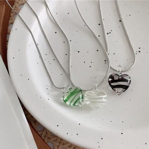 Origin Summer Sweet Green Love Heart Hollow Metallic Dangle Earring for Women Silver Metal Rhinestone Tassel Earring Jewellery