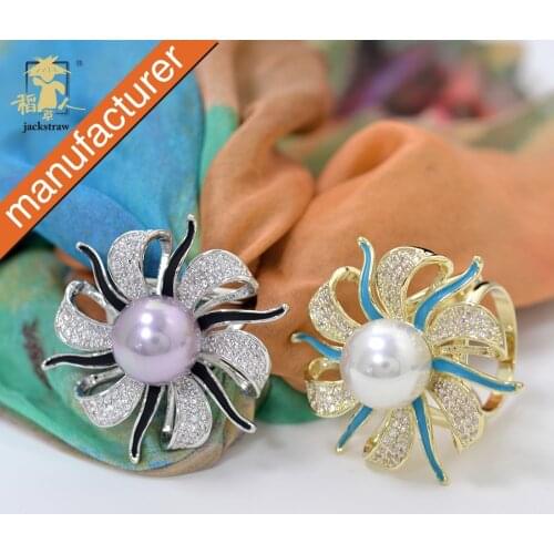 Jackstraw scarf buckle clip Jewelry Hotsale pearl clear cubic zircon micro paved elegant leaf brooch pin for women gift