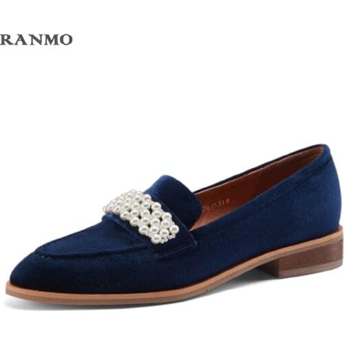 New Women Pearl Pumps Womens Round Toe Low Heels Sheep Suede Woman Slip on Platform Fashion Ladies Shoes Female Footwear 2021