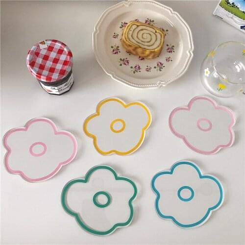 2021 5 models Simple Modern Transparent Cute Small Flowers Acrylic Coasters Heat Pads Ornaments Shooting Props
