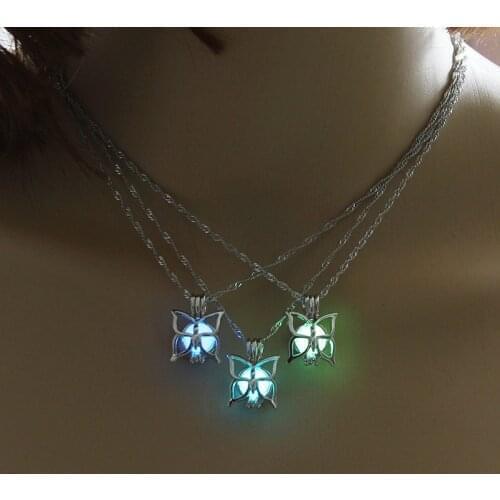 3 Colors Charm Glowing Butterfly Pendant Necklace Cute Luminous Pendant Jewelry Christmas Gift For Women Necklace