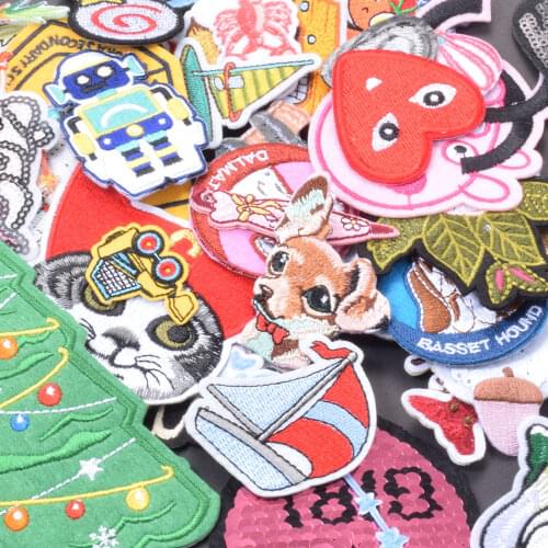 Random Mix DIY Cartoon Pattern Iron-On Patches Embroidery Cloth Chapter Decorative Stickers scrapbook