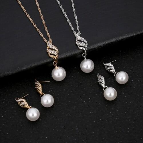Fashionable simple pearl inlaid rhinestone earrings twist pendant necklace jewelry set bride wedding jewelry party gift