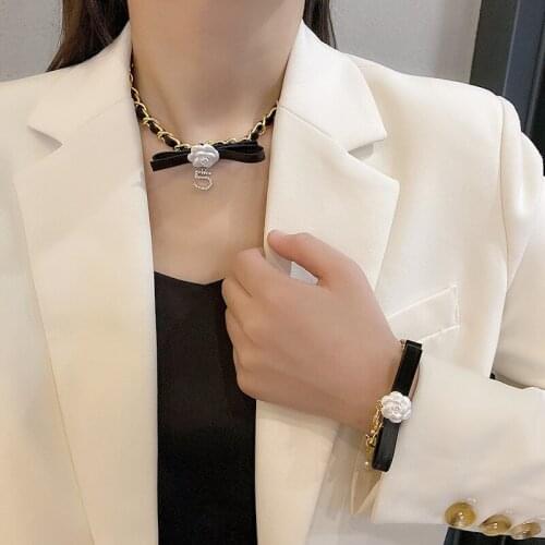 Vintage New Woven Leather Bow Letter Chokers Necklaces Camellia Flower Clavicle Chain Metal Pendant Necklace Women Jewelry Gifts