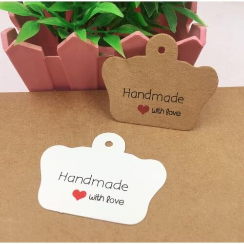 100Pcs/Lot Crown Shape Paper Tags Cards Printed on 'handmade with love'Packing Gift Box Hang Labels For Flower/Cake/Bags