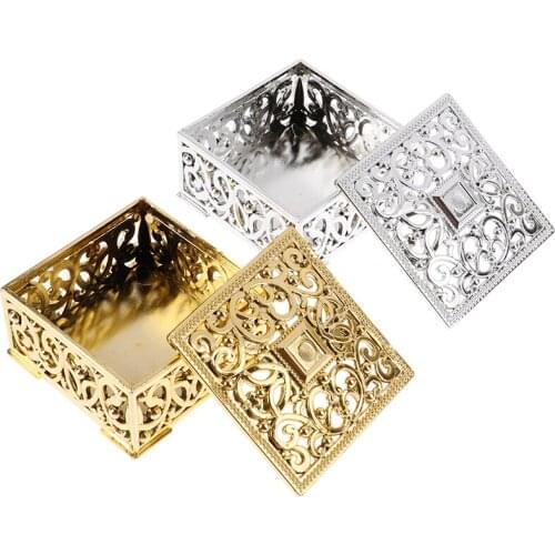 1PC Creative Plastic Candy Box Wedding Vintage Candy Boxes Chocolate Gift Treat Boxes Wedding Party Favor Hollow Gold Silver Box