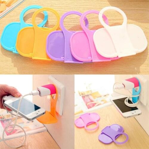 1pc Mobile Phone Wall Charging Holder Hangs For Tablet Cellphone Mobile Phone MP3 MP4 Holder Random Color Delivery