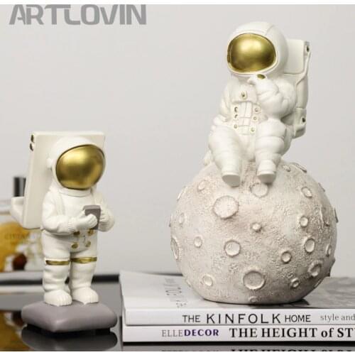 Modern Astronaut Figurines Resin Spaceman Sculpture Fashion Decorative People Miniatures Tabletop Ornaments Cosmonaut Figure NEW