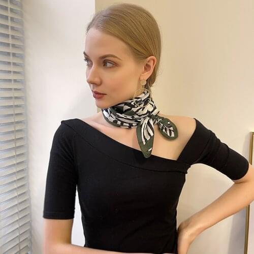 New 2021 Luxury Brand Silk Scarf Small Women Shawls And Wraps Fashion Print Small Hair Neck Hijabs Foulard Scarves