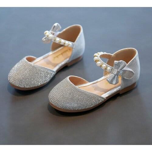 Girls Leather Shoes 2021 Summer Pearl Bowknot Rhinestone Princess Party Shoes Soft Sole Kids Casual Flat Shoes Children Sandals