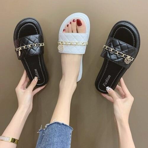 Designer brand metal chain slippers womens summer 2021 new fashion muffin thick bottom womens versatile sandals