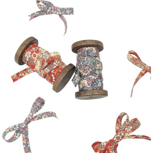 2Pcs Natural Wooden Bobbins Thread Spools Reels with 2 Rolls of Printed Sewing Trims Twine Accessories