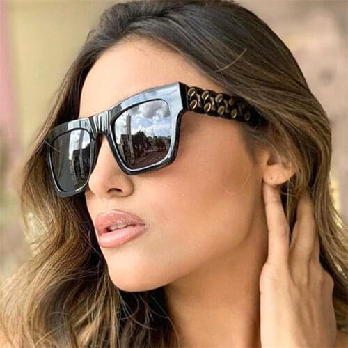 Fashion Chain Square Sunglasses Female Oversized Shades Black Gradient UV400 Unique Vintage Glasses For Women Celebrity Eyewear