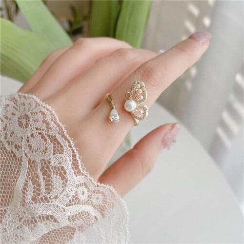 Fashionable Gold Plated Ring Exquisite Zircon Pearl Butterfly Ring Charm Womens Adjustable Ring Opening Party Jewelry