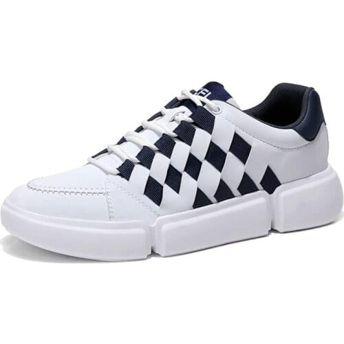 Mens Vulcanize Shoes 2019 New Fashion Black and white fashion Comfortable Breathable Canvas Shoes Lace-Up Flat Shoes