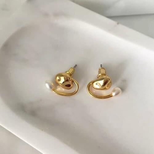 New Trend French Special Unusual Design Pearl Beads Gold Stud Earrings For Women Irregular Charms Ear Jewelry Gift
