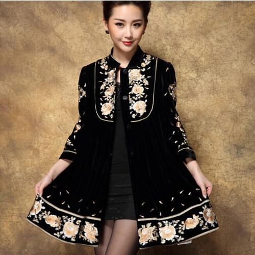 New Design Large Size Women Trench Coat National Style Embroidered Long Coat 4XL 2018 WinterAutumn Casaco Feminino