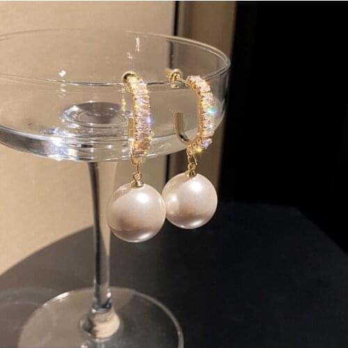 Golden Round Pearl Bohemian Earrings White Pearl Drop Earrings For Women Wedding Jewelry