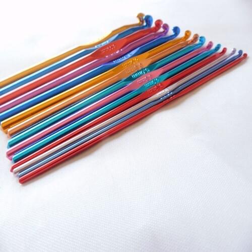 Retail 14Size/set 14 set Multi-color Metal Crochet hook needles set DIY Knitting Tools handle hook needlework for sweater gloves