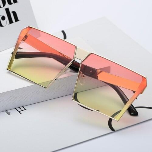 Fashion Square Sunglasses Women New Oversized Mirror Men Shades Glasses Luxury Brand Metal Rivet Trend Unique Female Eyewear