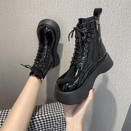 Women Flat Ankle Boots Females Side Zipper Lace Up Metal Buckle Decoration Thick Soled Wedges Footwear Ladies Personality Shoes