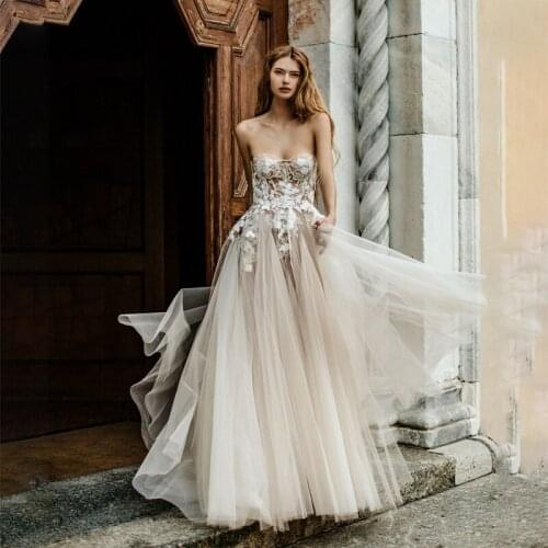 Bride Clothes Princess A Line Strapess Wedding Clothing Floral lace Applique Champagne Sweep Train Bridal Gowns Vestido De Novia