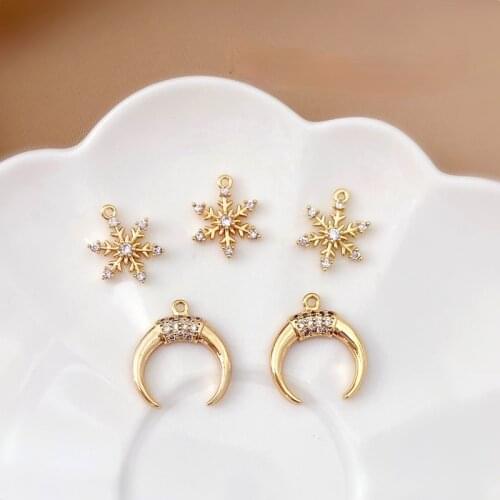 18K gold inlaid zircon exquisite high-end sense of snowflakes moon inverted horns pendant DIY earrings necklace material