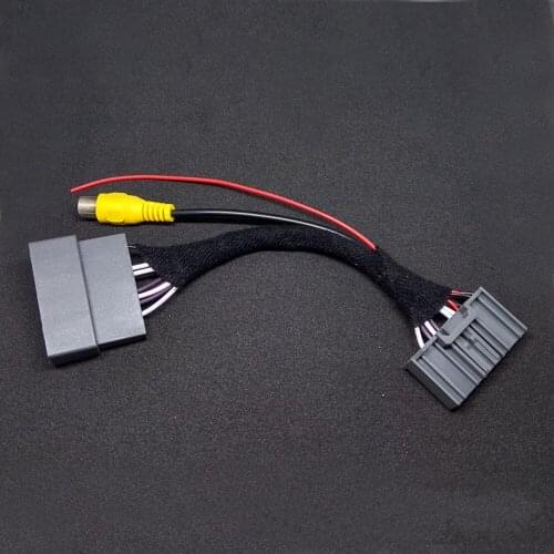 Car Rear View Camera RCA Connector Convertor Adapter Original Video Input Switch RCA Adapter For Honda Avancier / UR-V 2016-2018