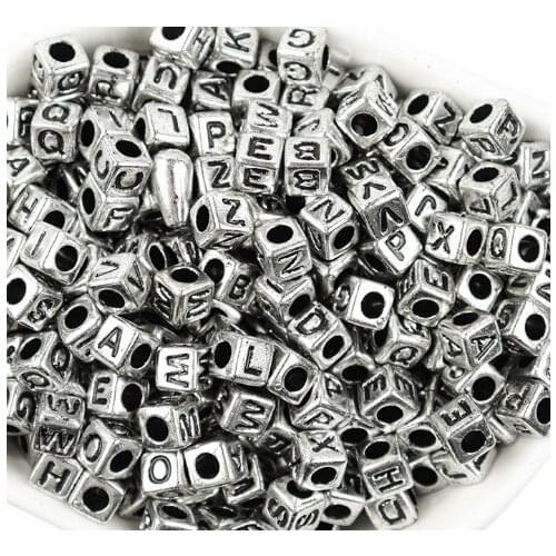 100pcs 6*6*3.5mm cube letter heart Acrylic solid beads Flat plastic color beads DIY Accessories clothing loose beads