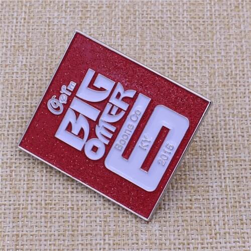 2019 Custom Metal Glitter Pin Badge at Factory Price