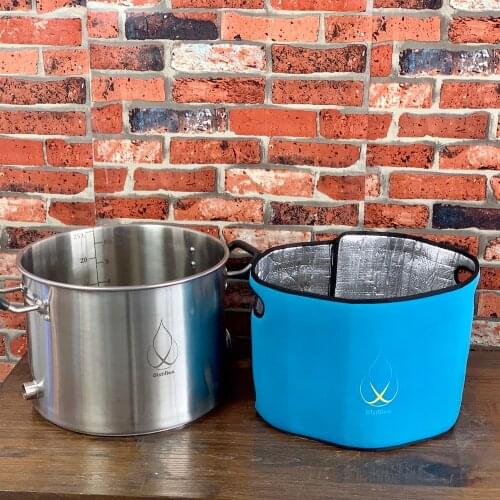 25L. High efficiency Neoprene insulation jacket for 25L tank. Thickness 3mm with foiled layer