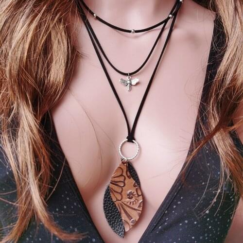 Genuine Leather Leaf Pendant Choker Necklace for Women Embossed Textured Geometric Boho Pendant Necklace High-quality Jewelry