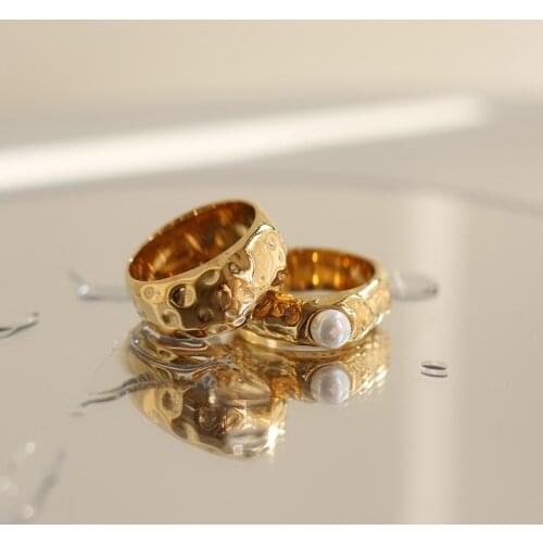 2021 New Tin Foil Surface Design Natural Freshwater Pearl Gold Rings Vintage Irregular Chunky Statement Party Rings for Women