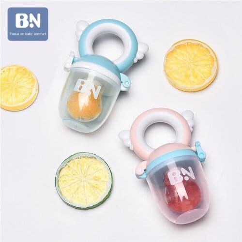 Baby Feeder Cartoon Animal Infant Nipple Holder Newborn Fruit pacifier nipple New Kids Safe Teat Dummies cup Fresh Food Milk Nib