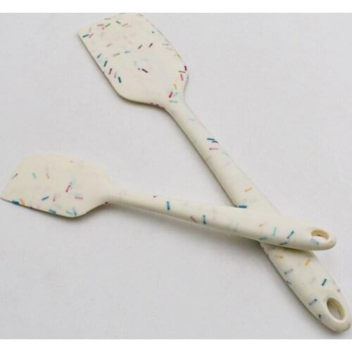 Silicone Cake Spatula Dough Scraper Kitchen Butter Knife Baking Pastry Tool Cake Top Cover Baking Accessories