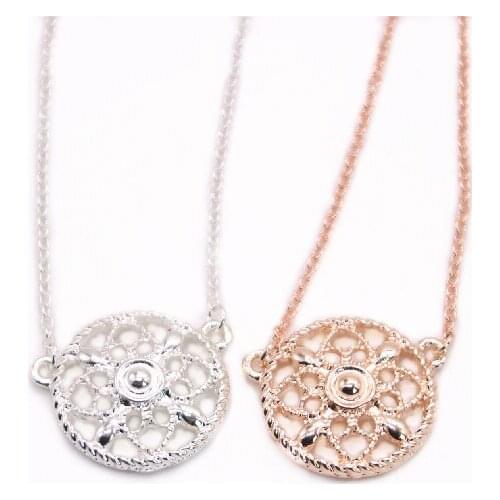 NEW Classic Round Necklace Hollow Out Flower Design Pendant Necklace Gold White Rose Three Color Optional