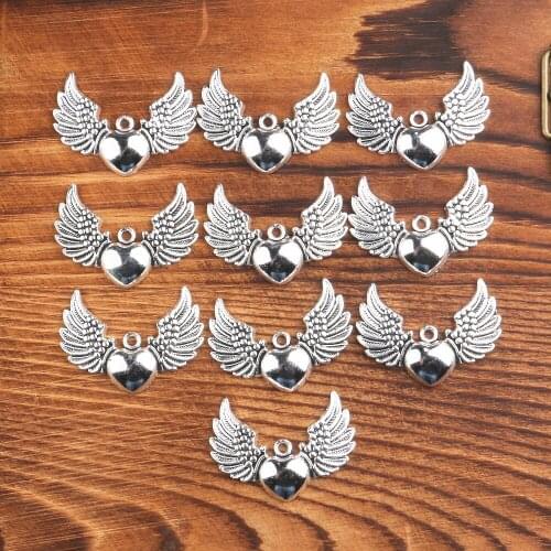 The most beautiful guardian! Heart-shaped Wing Alloy Pendant Necklace Retro Alloy Material Pendant DIY Necklace Pendant Jewelry