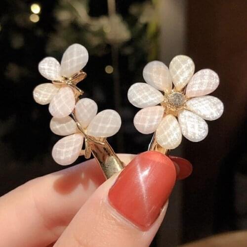 2PC/Set New Design Flower And Butterfly Hair Clips For Girls Retro Barette Hairpins Vintage Fashion Hair Styling Accessories