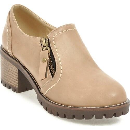 The new 2018 single shoes British wind restoring ancient ways round head square with high heels joker