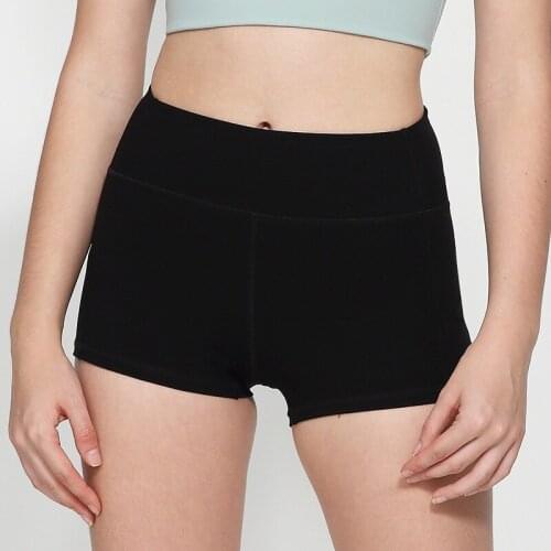 Comfortable Sport Yoga Shorts Womens Quick Drying Fitness Running Shorts New Hip Lifting Yoga Pants High Waisted Workout Shorts
