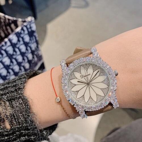 Luxury Brand Full Zircon Crystals Statement Watches for Women Elegant Water Lily Flower Wrist watch Shell Floral Watch Quartz