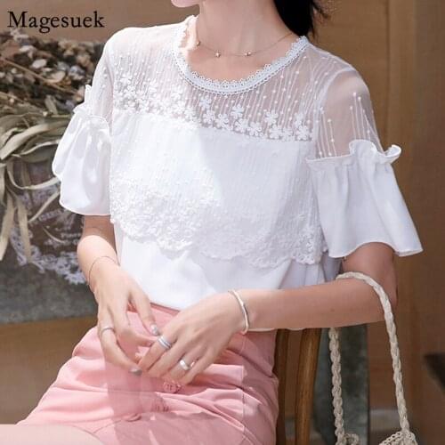 Summer New Lace Stitching Chiffon Shirt Women Short Sleeve Korean O-Neck White Blouse Embroidery Floral Casual Ladies Tops 8611