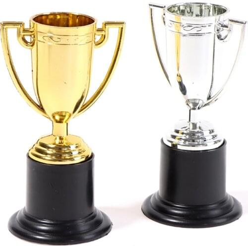 1Pc Plastic 10cm Mini Trophy Trophy Football Soccer Cup Trophies For Sporting Events Birthday Parties Kids Gift